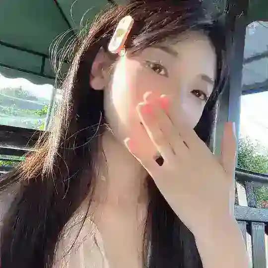 曝光舞蹈生黑丝露出自拍