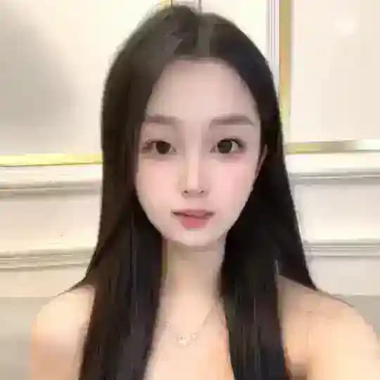 阿雅的社交 Profile