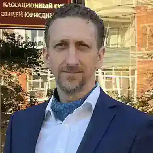 Денис Хмелевской - юридический партнёр
