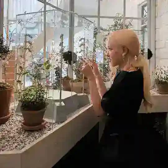 Miss Blonde.