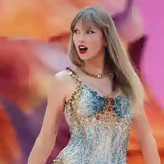 TAYLOR SWIFT