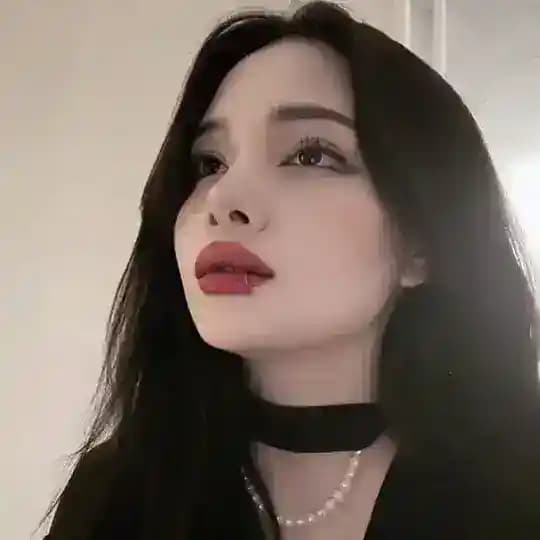 :: 𝑽𝒂𝒏𝒆𝒔𝒔𝒂