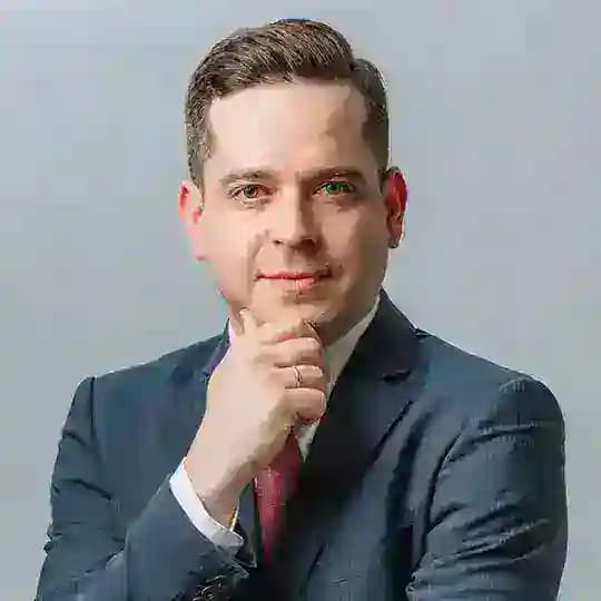 Александр Русанов