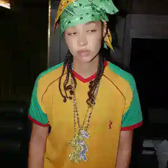 акси