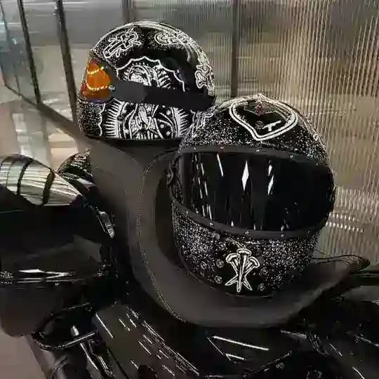 CUSTOMSHOP MOTO Insider