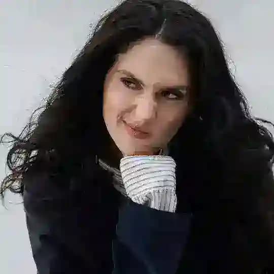 анюта