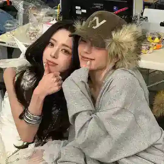 hot like hwangshin