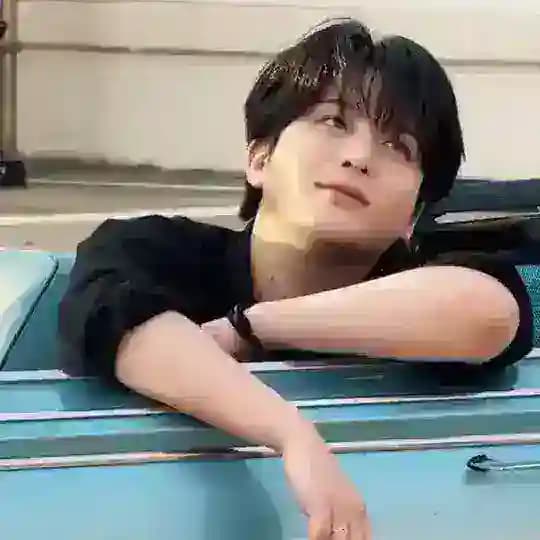 𝙛𝙤𝙡𝙡𝙤𝙬𝙞𝙣𝙜 𝙩𝙝𝙚 𝙛𝙤𝙜