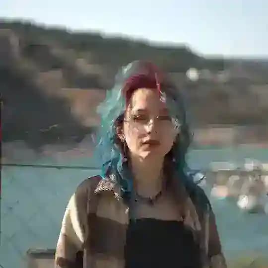 *ੈ🌊🤍☁️‧₊༺ Who is it?
