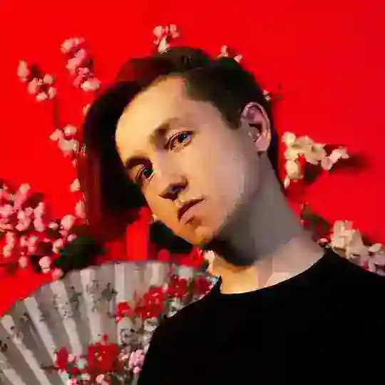 Калдр, бейджи, два стола
