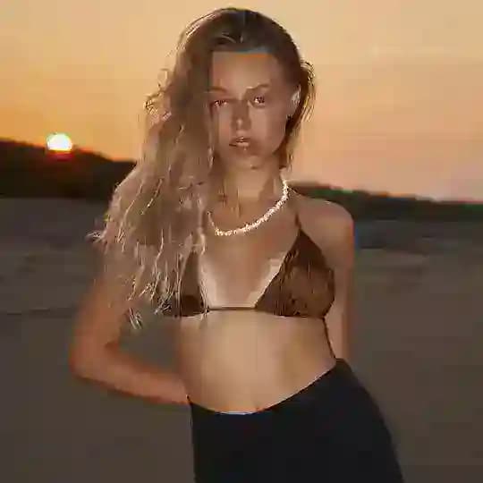 сплетница Маря