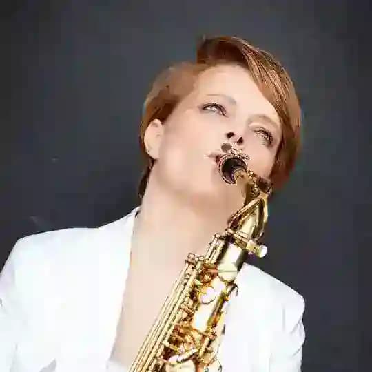 Вероника Кожухарова 🎷