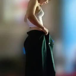 ကျောင်းသူ/ဆရာမလေးများ Profile