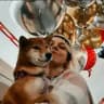 Моя Боня сожрала обои, я сварила кофе