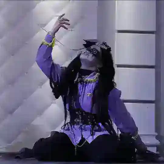 ':>Мои тапочки канибалы<:'