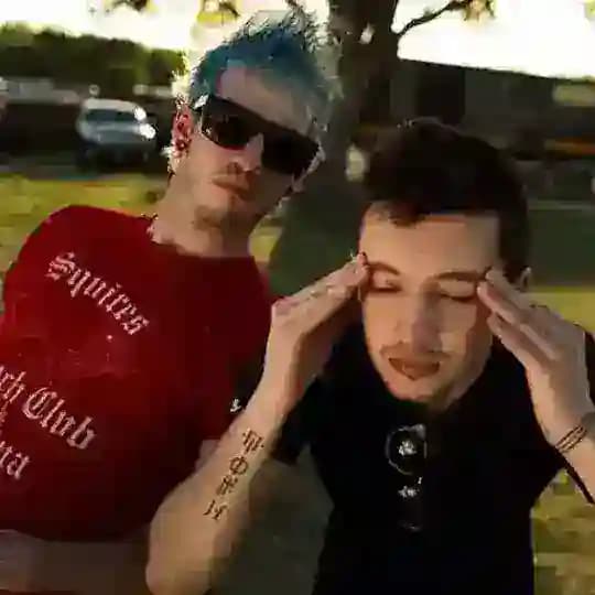 Yax Yan |-/📌