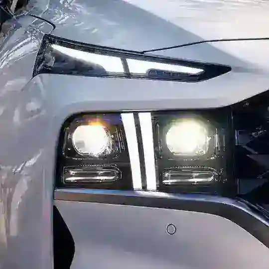 Hyundai Santa Fe TM 4 Profile