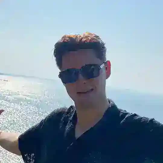 WHYLEGAL chat Profile