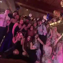 BEST FRIENDS CHATTING 🚩 Profile