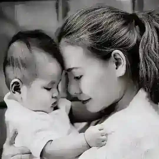 Mẹ Đơn Thân Profile