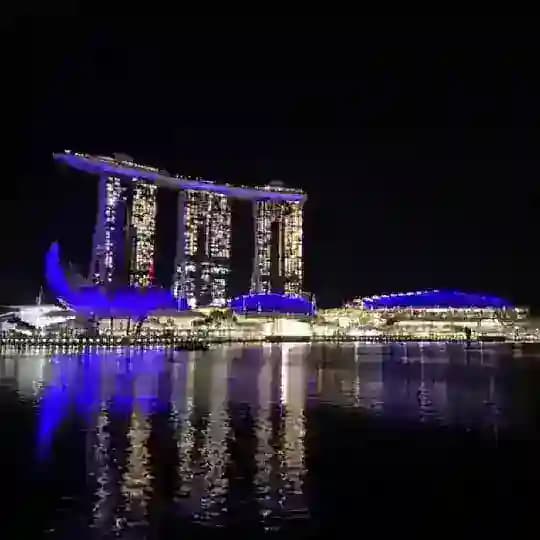 R2one1新馬出水站 Profile