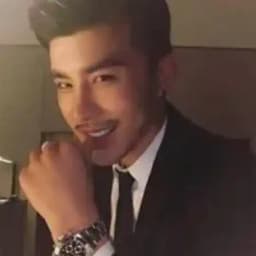 人设套图 -（亚洲男） Profile