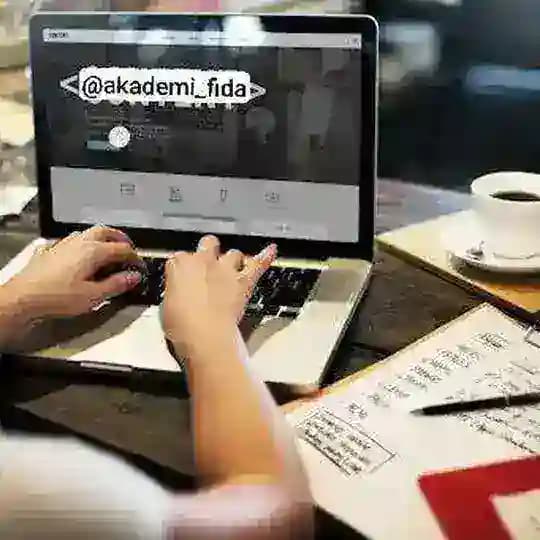 کار با گوشی، تایپیست، ادمین......