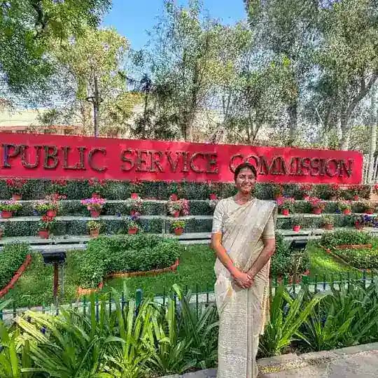 Harshita Goyal AIR 2 UPSC