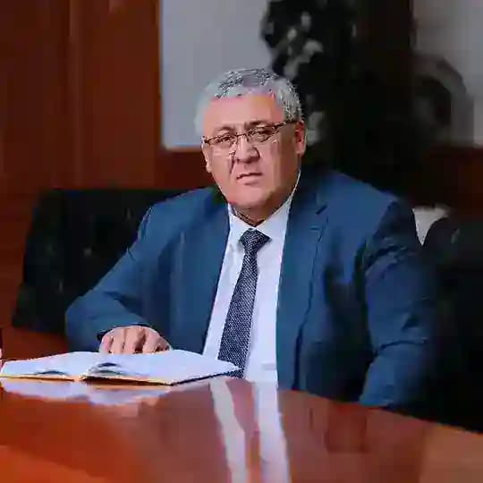 O’zMU rektori Inom Madjidov