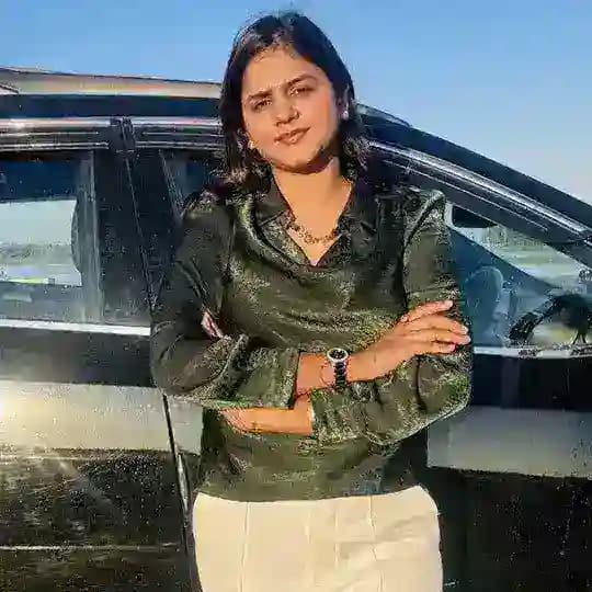 The Trading Femme Dipika