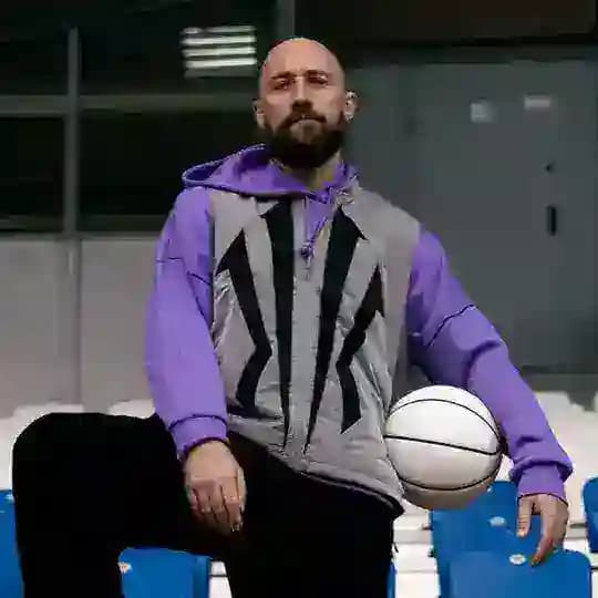 VIKTOR P