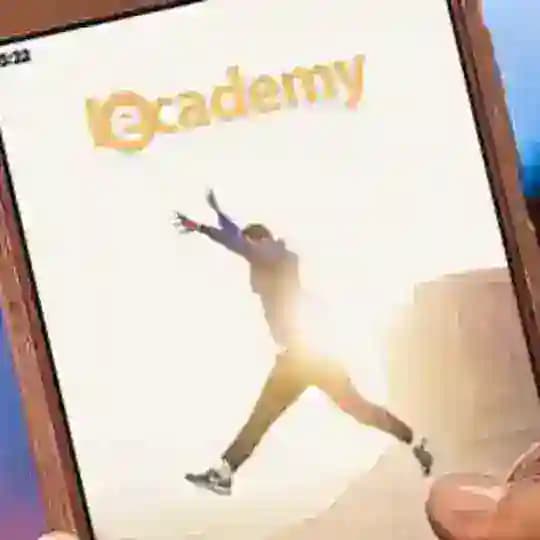 @LECADEMYNEWS |