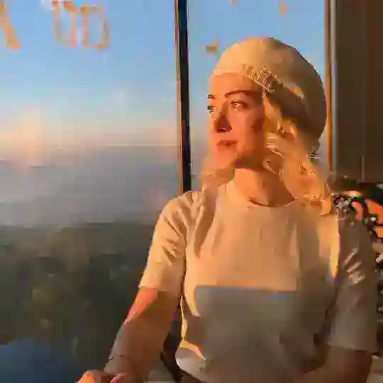 Ayşenur Öğretmen