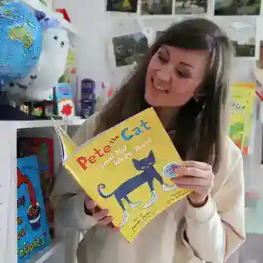 Английский через магию книг с Мисс Юлия🌌