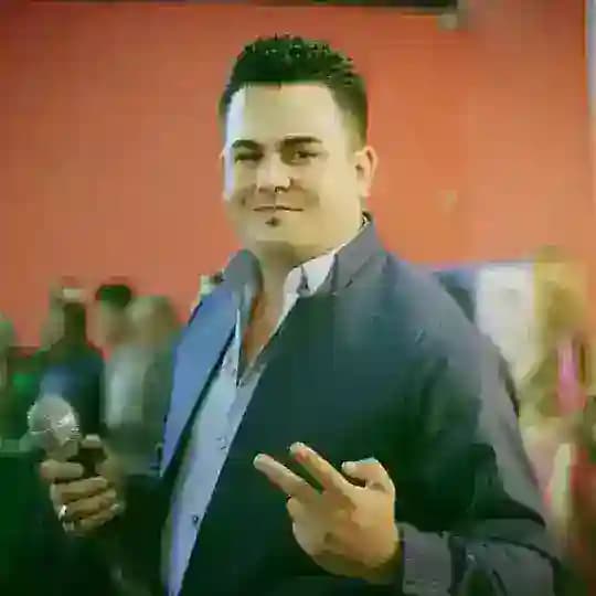 فرشاد امینی Profile