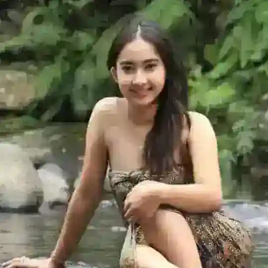 GADIS DESA