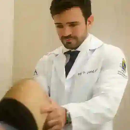 Dr Gabriel Leão Profile