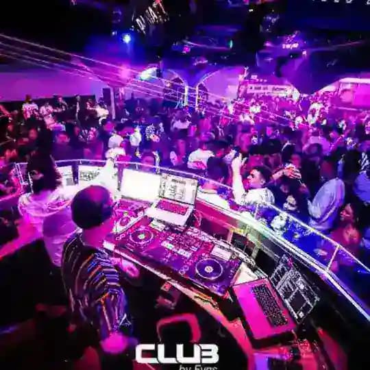 NHẠC BAY PHÒNG Profile