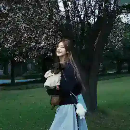 𝗥𝗼𝘀𝘆'𝘀 𝗖𝗵𝗮𝗻𝗻𝗲𝗹 ♡"