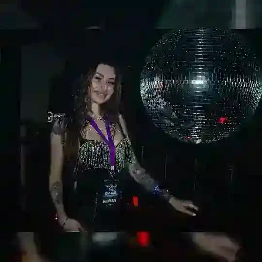 🔥SANDRA RAVE 🪭