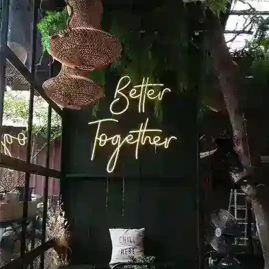 Whatsapp status