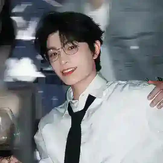 ๐๐ข๐๐จ ๐๐ข๐ง๐ _ไธ็ฆนๅ
ฎ ; ๐๐ฒ ๐๐ง๐ข๐ฏ๐๐ซ๐ฌ๐