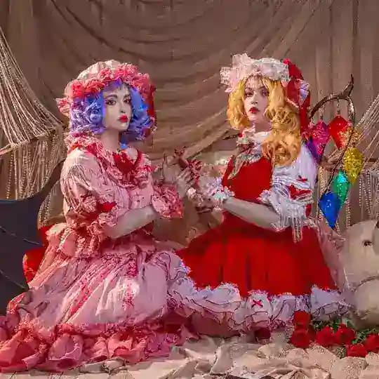 Оля и Настя нид ту би элайв✌️✌️