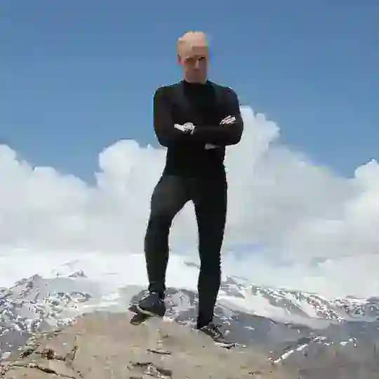 Маленький Человек