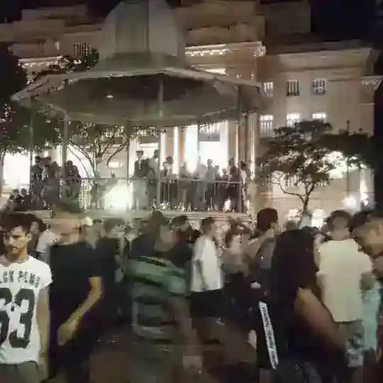 Amigos MG Minas Gerais BH Belo Horizonte amizade namoro homens mulheres solteiros emprego concurso república viagem turismo dica Profile