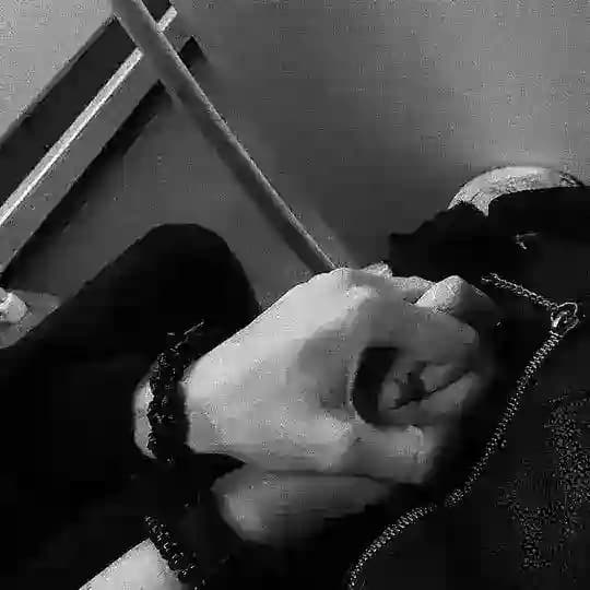 Шукаю хлопця дівчину друзів Profile